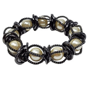 Lia Sophia "Rebel" Stretch Bracelet - Hematite, Gunmetal, Resin Pearls